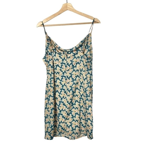 Urban Outfitters UO Mallory Cowl Neck Slip Mini Dress Blue Floral L - Picture 2 of 3
